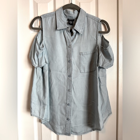 Torrid, size 00, western style jean top - Picture 3 of 5